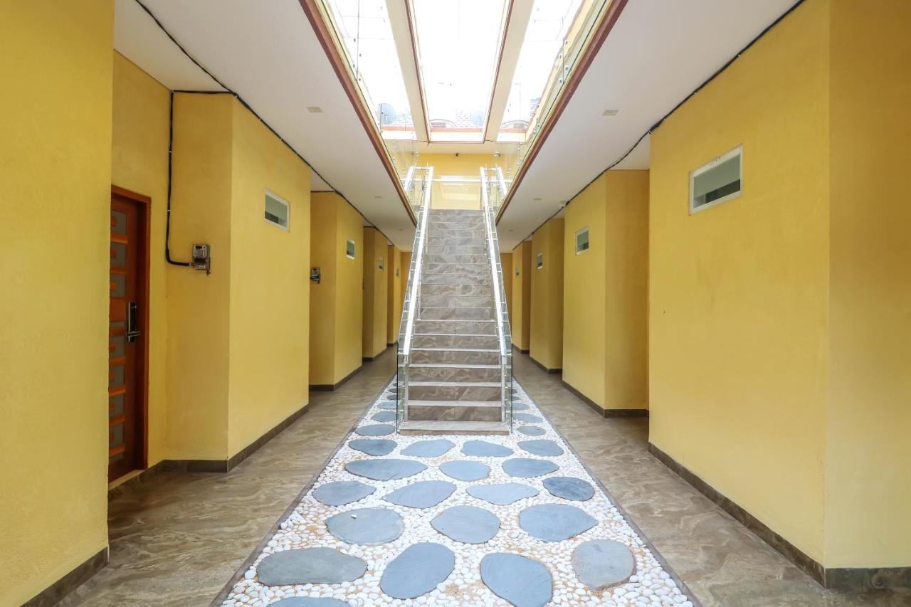 Dewi Uma House Hotel Denpasa Buitenkant foto